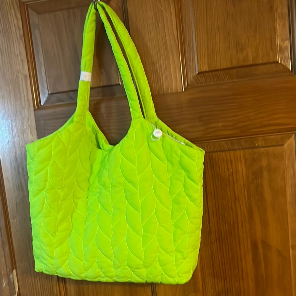 New MMS Vibrant Green Quilted Tote Bag NWT